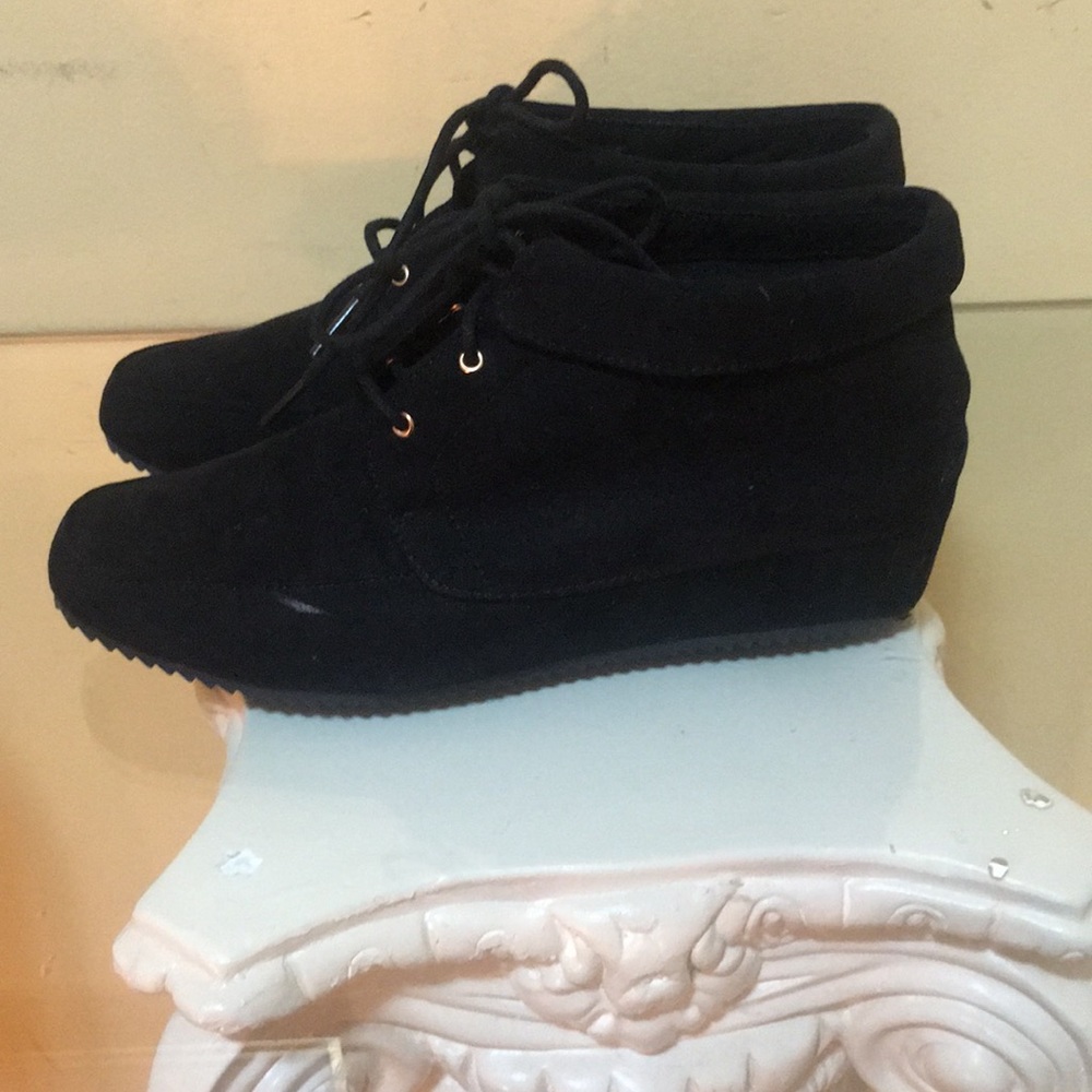 Lace up boots - Picture 2 of 5